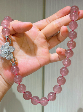 春夏新款大颗粒12mm天然草莓晶项链轻奢桃花锁骨链送闺蜜礼物