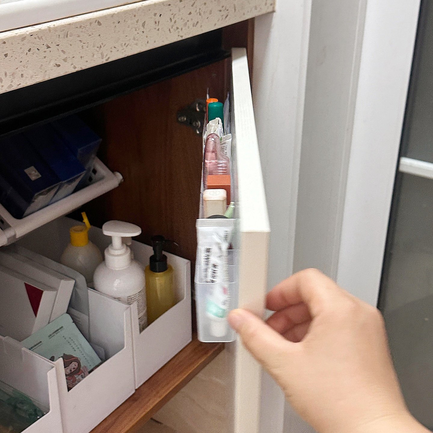 药膏收纳盒软膏收纳神器壁挂式免打孔分格盒小型杂物收纳置物架,淘宝优惠券,粉丝福利购,淘宝优惠卷