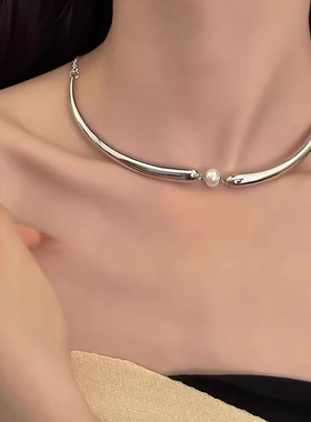 欧美新款小众设计冷淡风几何弯钩珍珠潮项链女轻奢高级感链条颈链