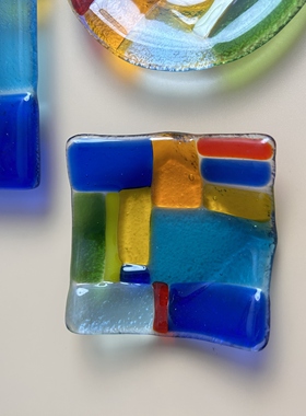 淄博玻璃水果盘圆形茶盘点心碟小吃盘沙拉盘琉璃彩虹酱碟盘高档盘