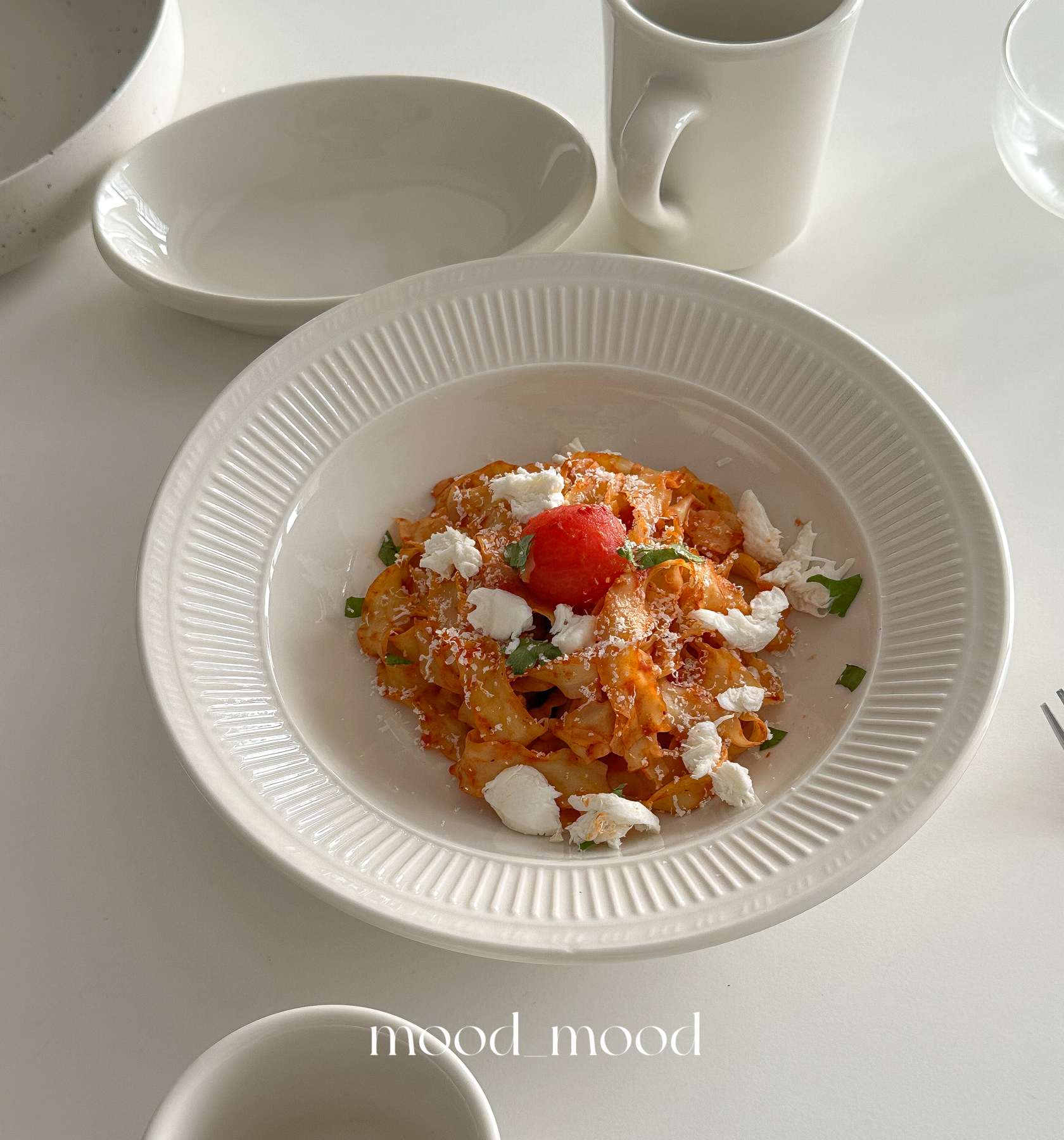 moodboard 乳白系列/浮雕汤盘 厚实宫廷感法式意面西餐店用陶瓷 - 图0