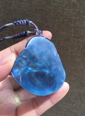 天然海蓝宝雕刻弥勒佛吊坠 晶体通透 颜色美魔鬼蓝色 总重58.5克