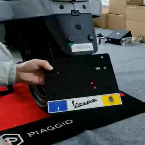 适用VESPA改装春天冲刺150 GTS300 GTV6日牌照框 牌照架 车牌架 - 图2