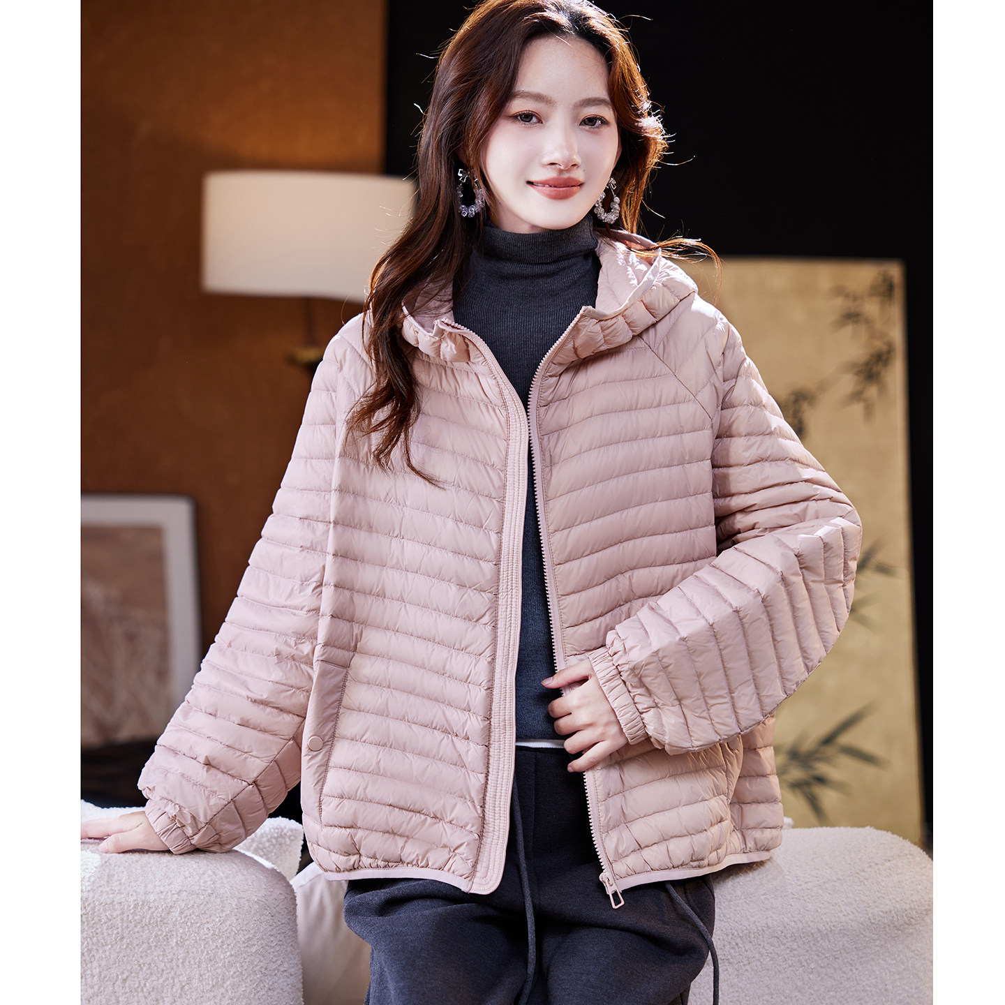 宝诗黎连帽轻薄鸭绒排骨羽绒服2025冬季90绒宽松大码慵懒百搭外套