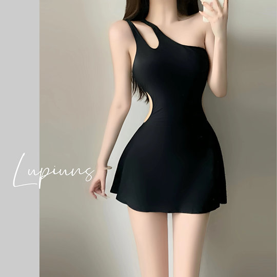 温泉泳衣女2026新款爆款高级性感小胸聚拢遮肚显瘦海边度假游泳衣