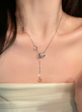 百搭银色小蛮腰流苏项链女款2026新款锁骨链气质脖颈链配饰女式