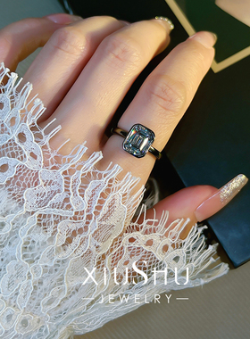 酷飒风925银黑金祖母绿切戒指