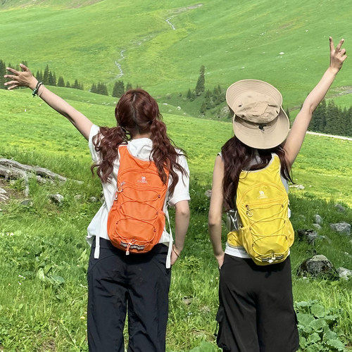 骆驼蜜蜂包登山包女轻便双肩包户外轻量化徒步爬山骑行小背包 - 图2