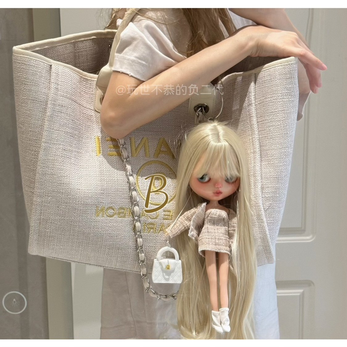 待领养 淑女名媛小香风娃娃吊坠链条包沙滩机场旅行必buy包大容量,淘宝优惠券,粉丝福利购,淘宝优惠卷