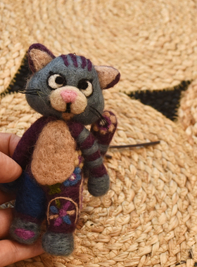 尼泊尔手工羊毛毡粉色小猫包挂件