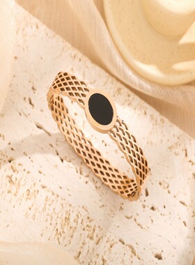 欧美跨境新款 钛钢手镯女ins个性冷淡风蜂窝网状百搭网红手环