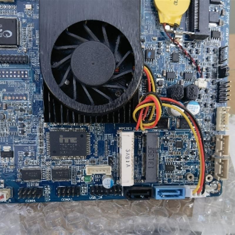 OEM 1037U 2COM  C1037U-V NTX  广告机一体机 17*17 超薄 - 图1