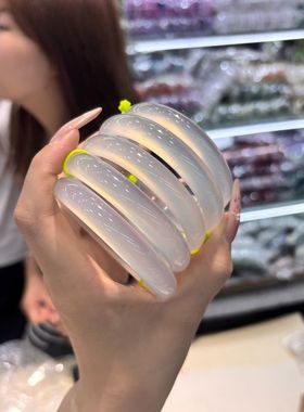 收藏级天然高冰透白月光手镯女荔冻玛瑙手环冰透毕业玉髓镯送朋友