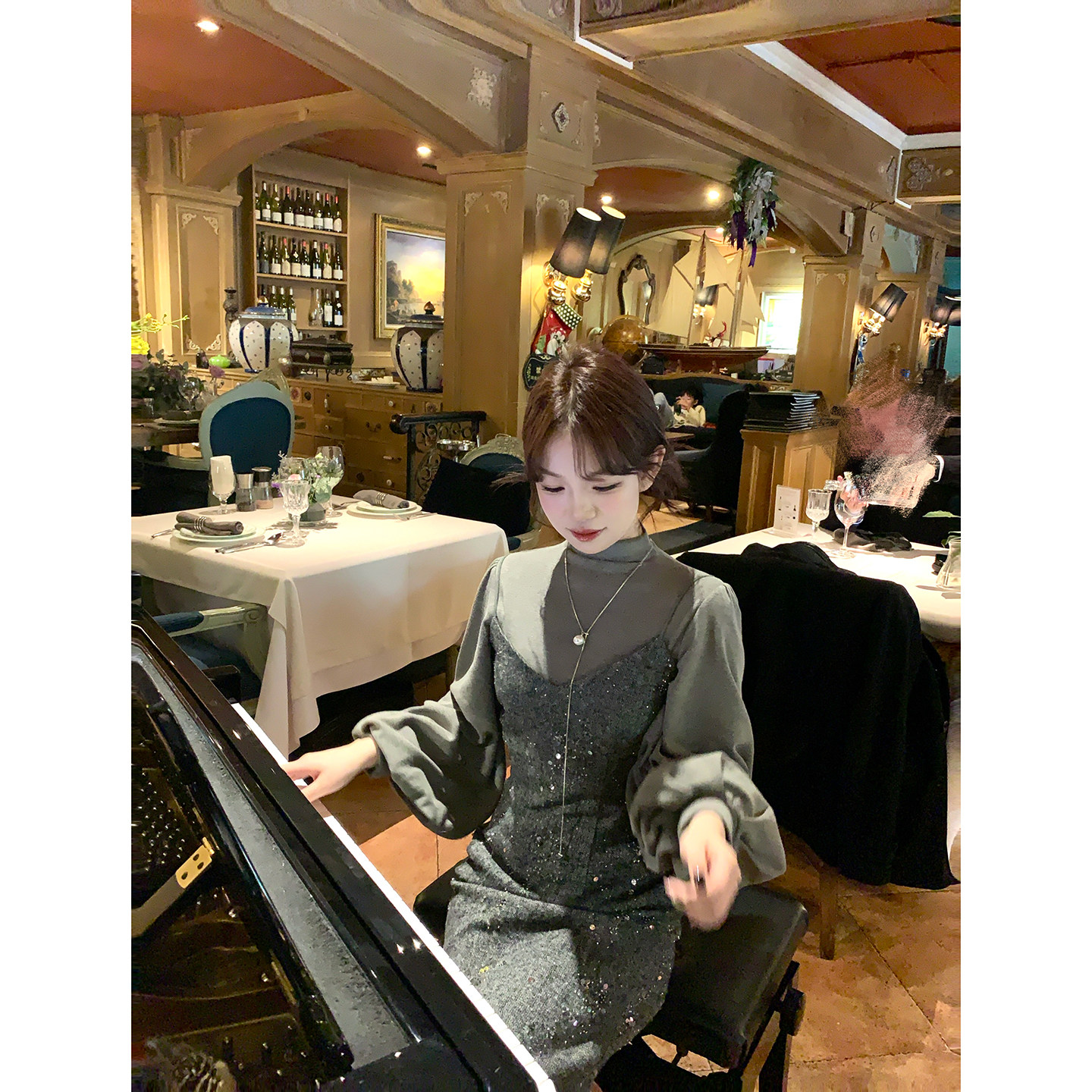 板栗西西【一鸣惊人2】灰色温柔气质重工亮钻吊带连衣裙秋冬长裙,淘宝优惠券,粉丝福利购,淘宝优惠卷