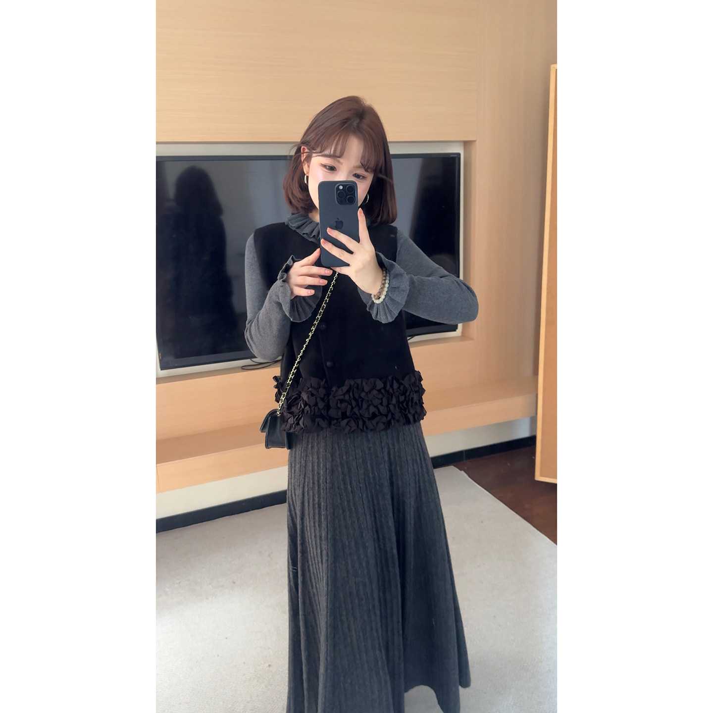 板栗西西【慕斯月光曲】秋冬法式气质设计内搭马甲竖纹半裙三件套,淘宝优惠券,粉丝福利购,淘宝优惠卷