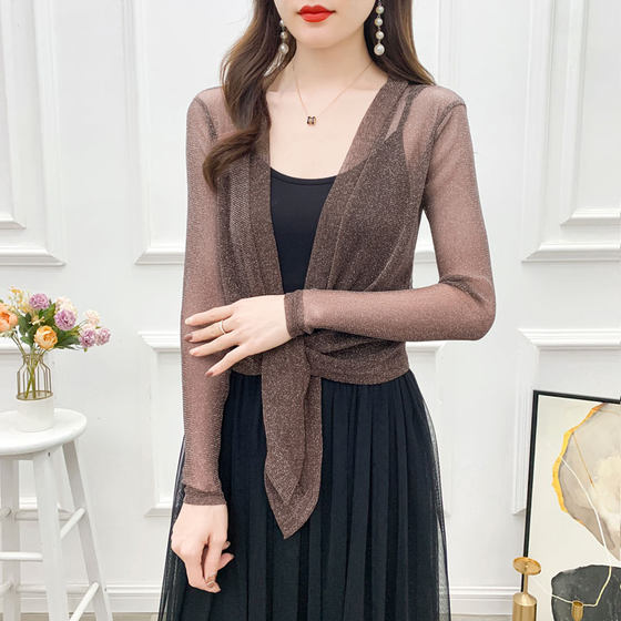 Versatile, skin-friendly and breathable shawl