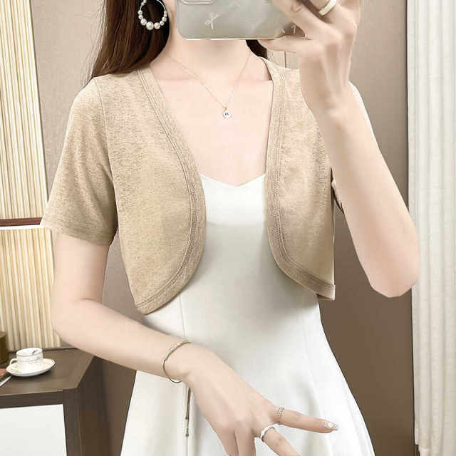 Cardigan ລະດູຮ້ອນສັ້ນທີ່ມີກະໂປງ suspender