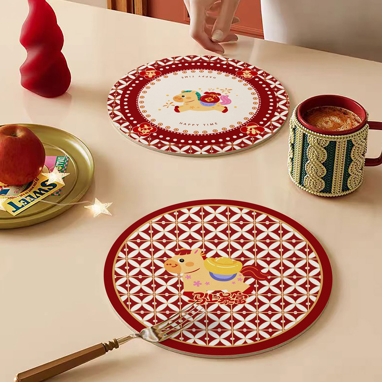 新年红色小号卡通餐垫圆形防滑隔热垫节日喜庆餐桌垫碗盘垫子杯垫,淘宝优惠券,粉丝福利购,淘宝优惠卷