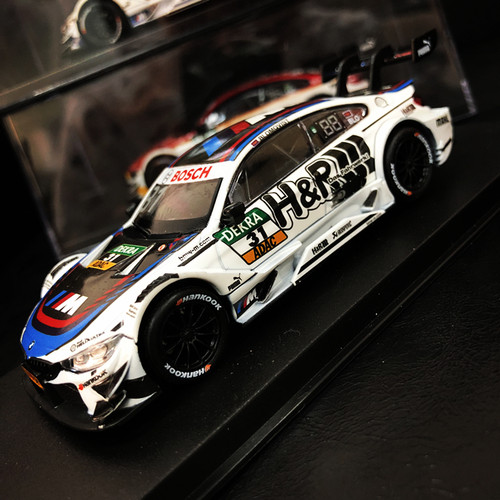 m4赛车DTM模型仿真改装车合金车模1:43汽车摆件中控台装饰收藏 - 图1
