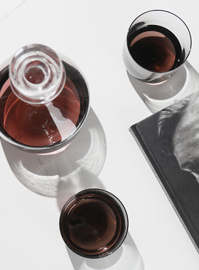 样板间客厅茶几高端玻璃酒具摆件