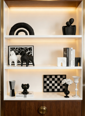 【可开发票】办公室博古架马摆件