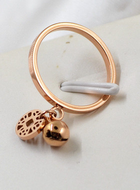 复古铜钱铃铛玫瑰金钛钢戒指尾戒