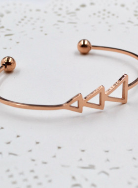 三角形不褪色钛钢18K玫瑰金手镯