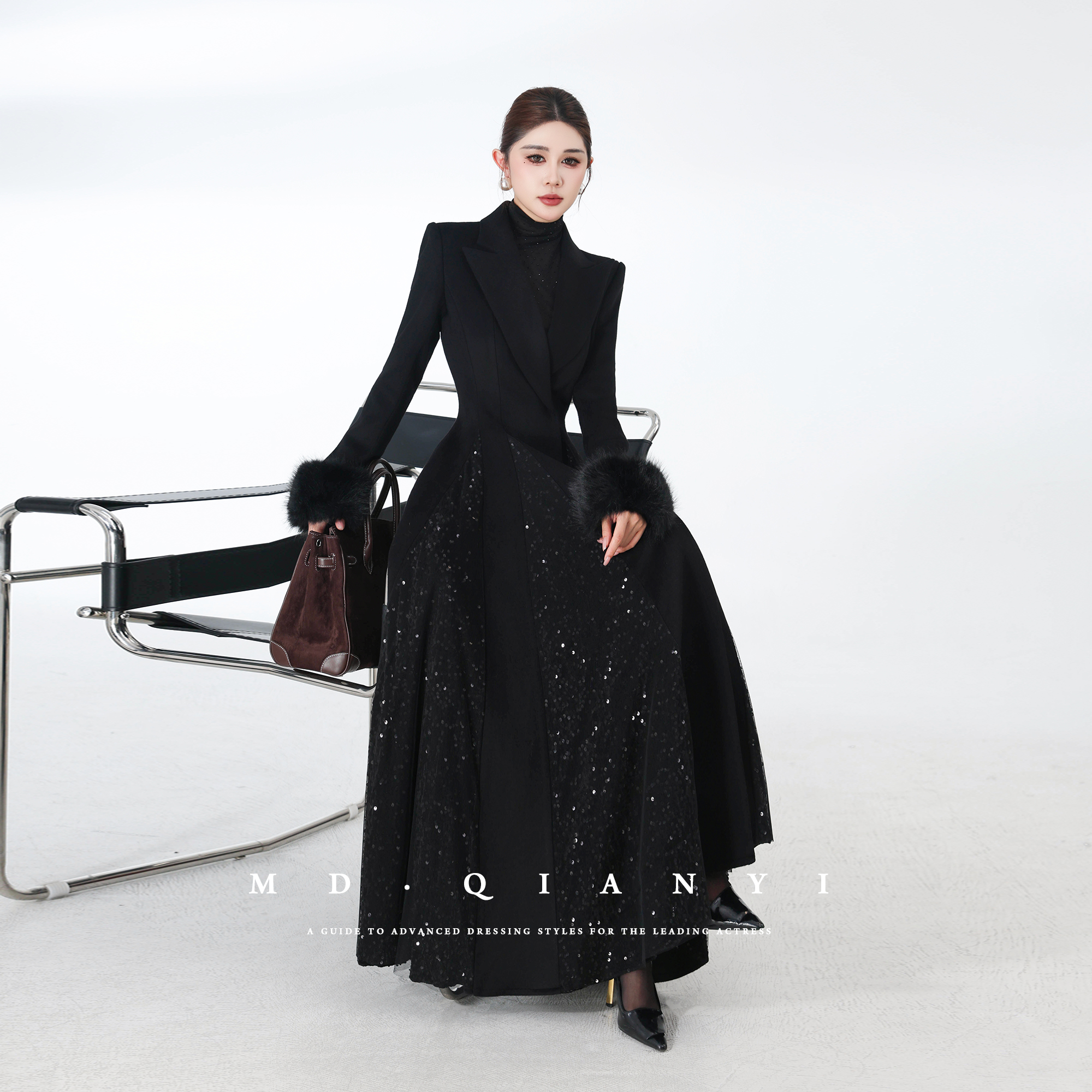 MD千亿【高调时尚】2025冬季羊毛优雅百搭A摆修身外套连衣裙 - 图2