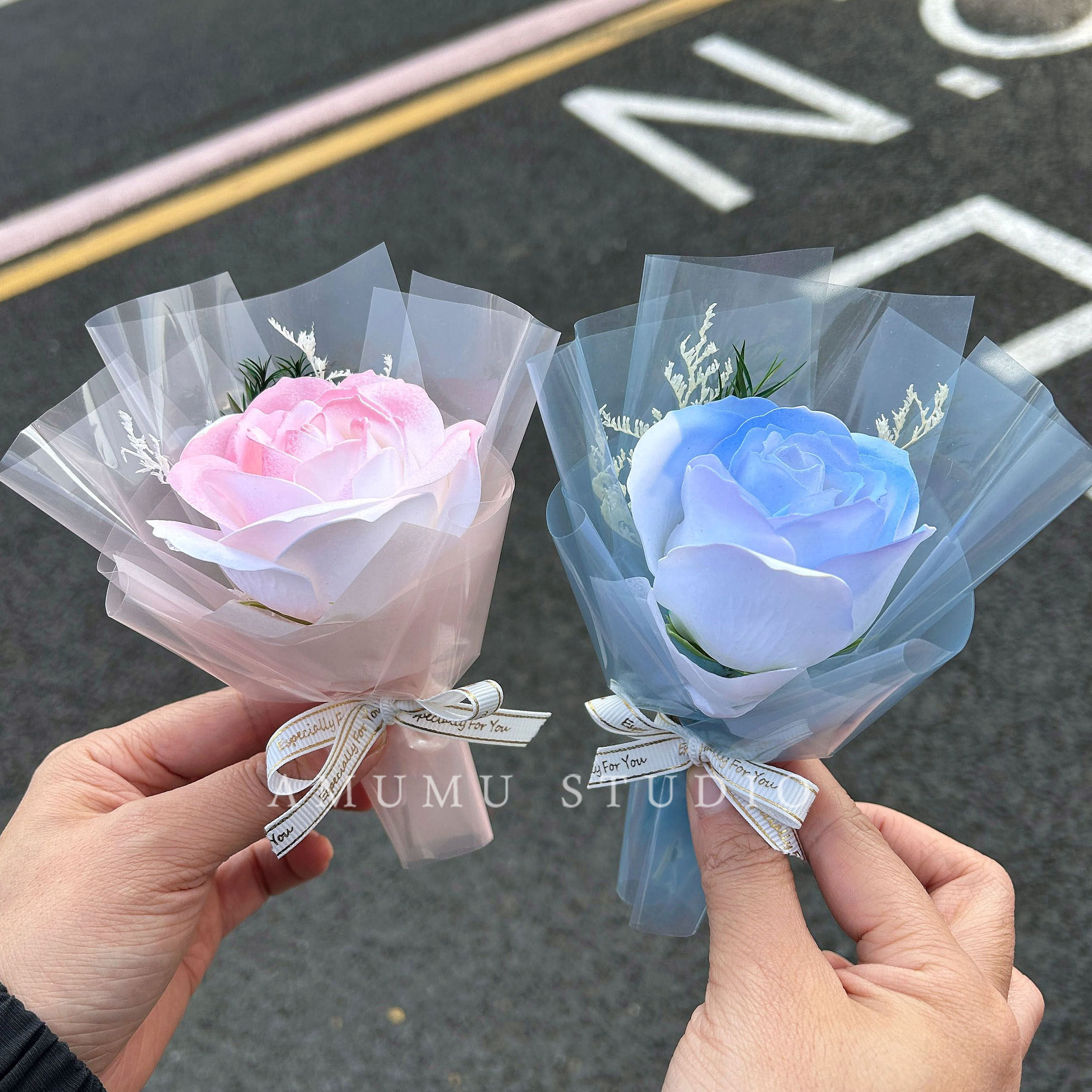 乌梅子酱仿真永生玫瑰向日葵迷你花束见面伴手送女生日情人节礼物