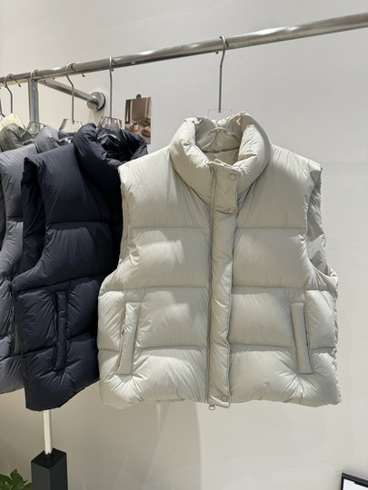 European high-end stand-up collar down vest women's short fashion 90 white goose down thickened warm sleeveless vest vest winter