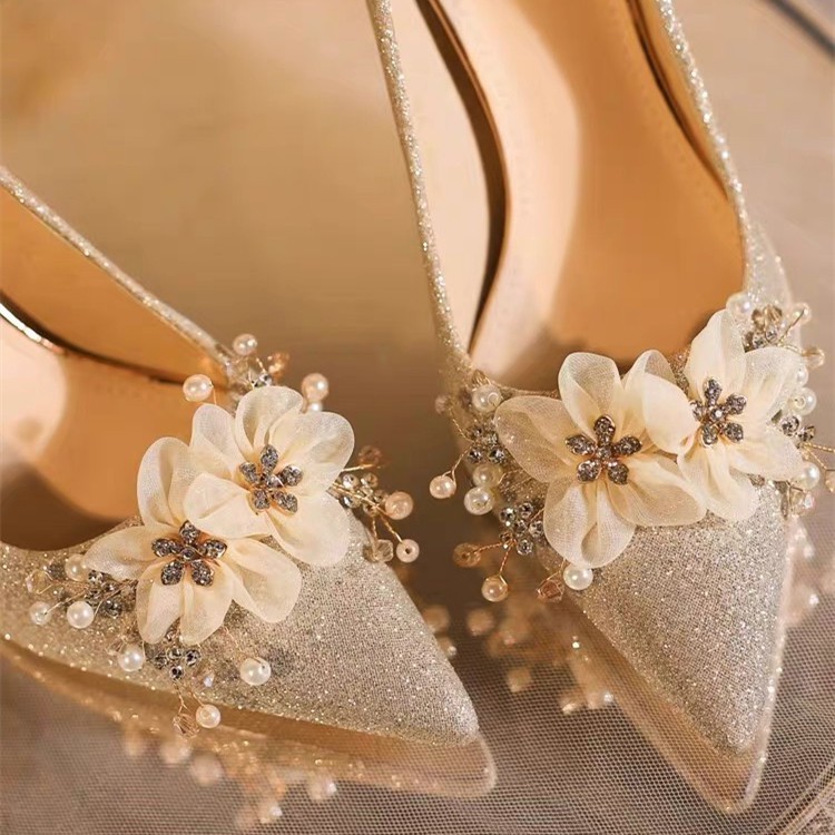 法式水钻花朵高跟鞋女2025新款尖头细跟日常可穿单鞋秀禾婚纱婚鞋,淘宝优惠券,粉丝福利购,淘宝优惠卷