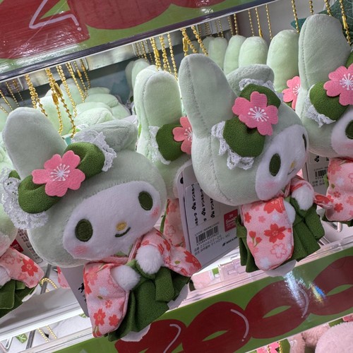 【国内现货】日本三丽鸥黑皮抹茶和服kitty美乐蒂小羊毛绒挂件 - 图2