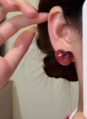 情人节水波纹爱心透明红耳钉