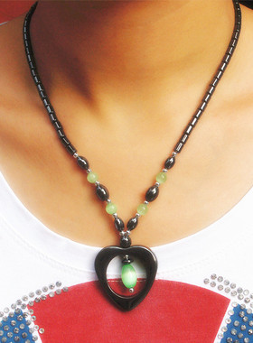 黑色镶绿色心形女款送妈妈项链