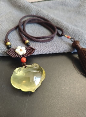 天然黄水晶全净体雕刻项链如意锁