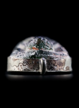 西藏琉璃雕刻绿度母镶铜挂饰