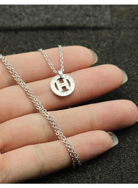 批 发水洗不掉色H圆项链新款锁骨链轻奢小众配饰生日礼物送女友