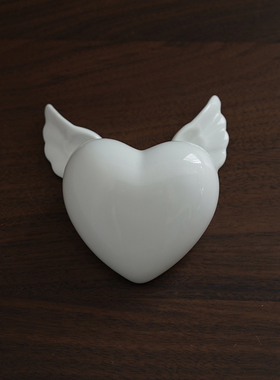 陶瓷北欧风格创意爱心天使