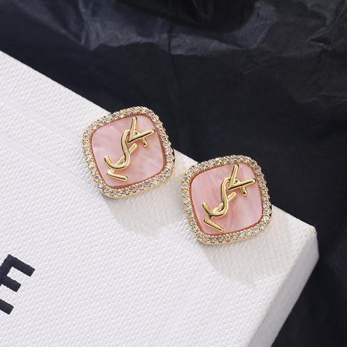 红色菱形字母小香风耳钉轻奢高级感气质大气复古耳环秋冬女士耳饰 - 图2