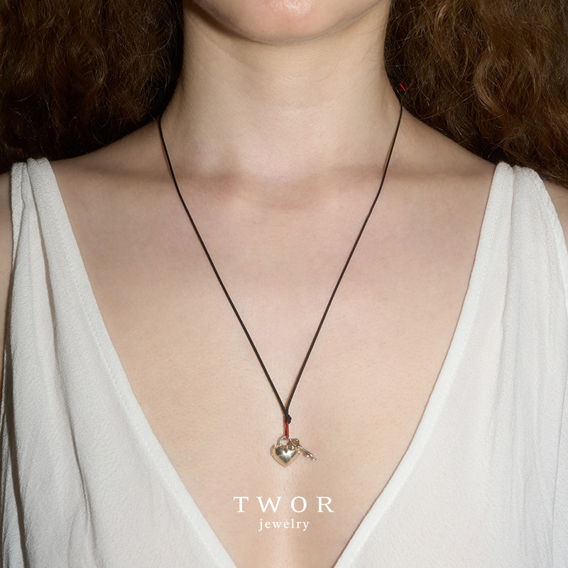 TWOR/手工桑蚕丝真丝绳s925银透底红心锁盒子项链女小众高级礼物,淘宝优惠券,粉丝福利购,淘宝优惠卷