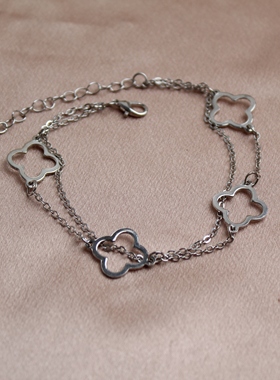 时尚简约镂空四叶草手镯