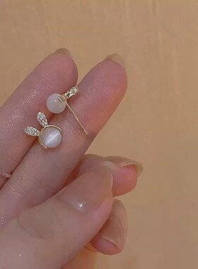 奥莱撤柜清仓猫眼石兔耳钉