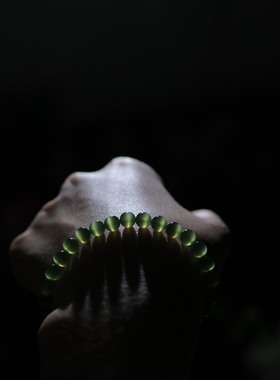 天然和田玉6mm粉青猫眼圆珠单圈