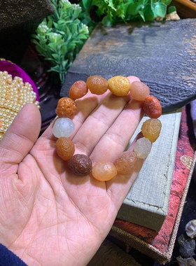 阿拉善血脉葡萄干玛瑙手串 丰富多彩的颜色 天然纹理