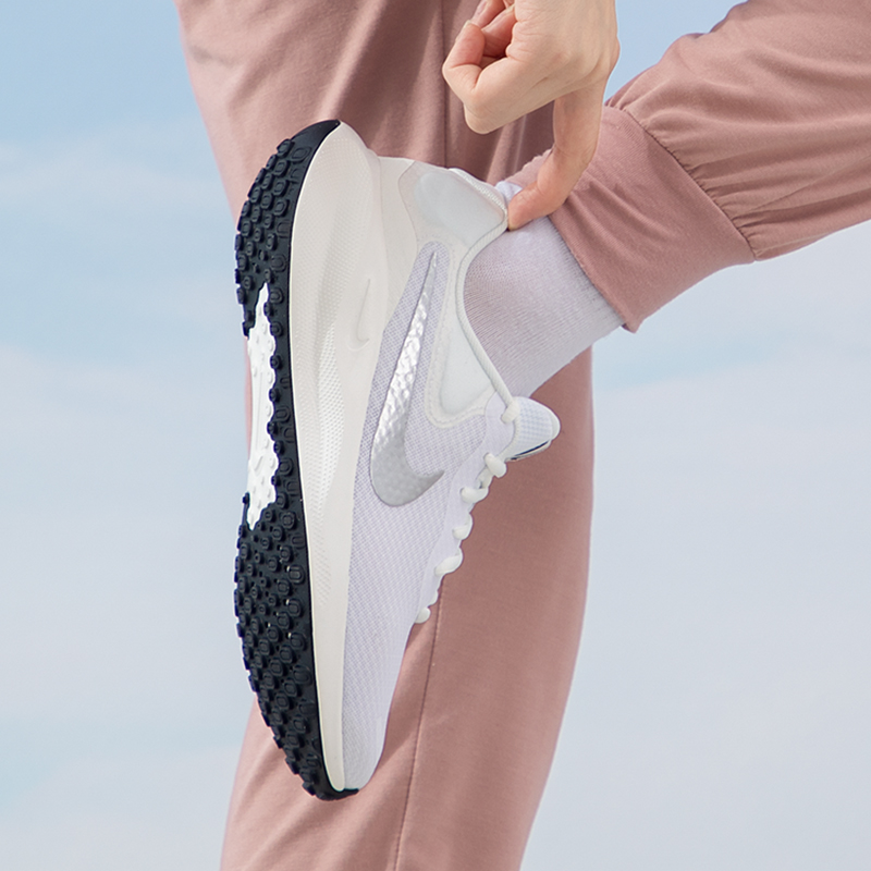 Nike耐克女子跑鞋夏季新款革命7运动鞋轻便透气休闲鞋跑步鞋女鞋 - 图1