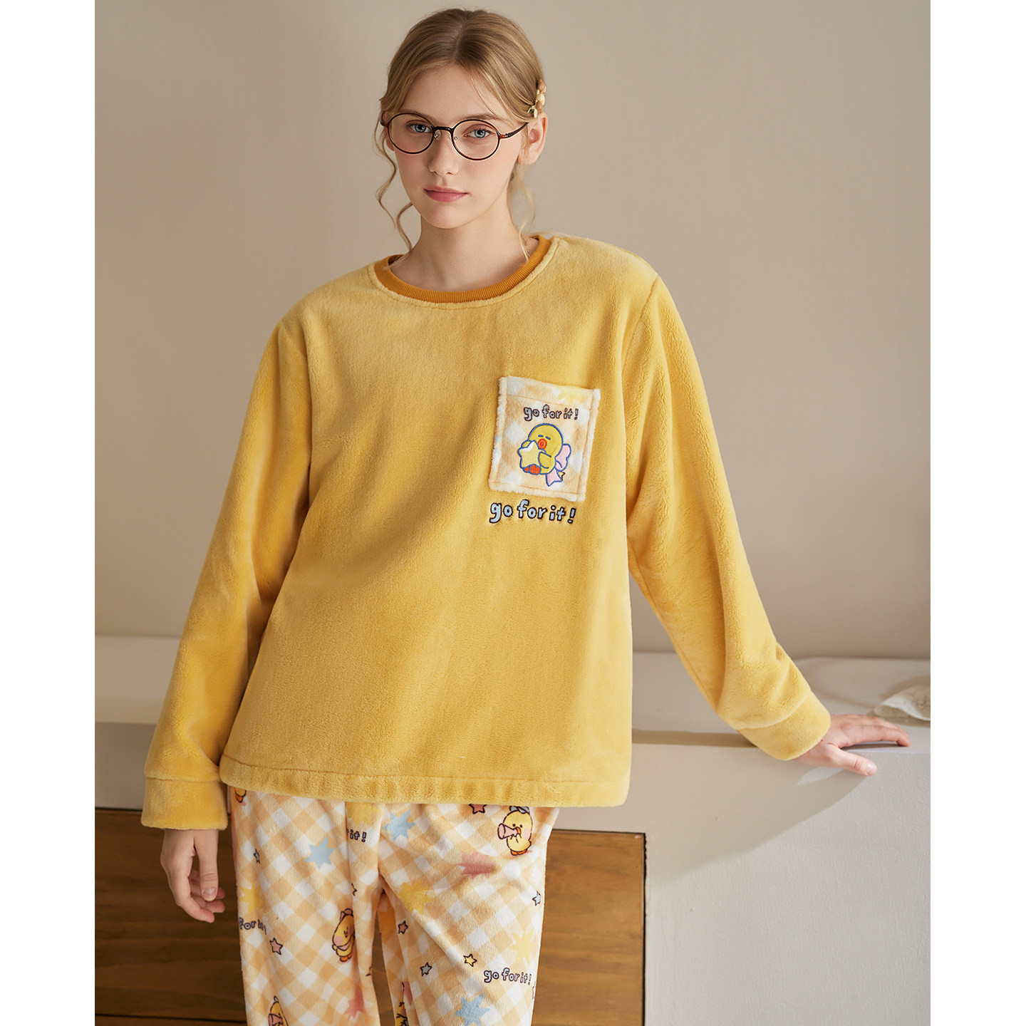 芬腾女士睡衣秋冬季珊瑚绒套装女款可爱卡通布朗熊休闲大码家居服,淘宝优惠券,粉丝福利购,淘宝优惠卷