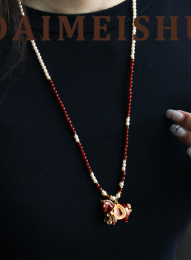 原创马年新中式复古精致红色滴油铜钱小马毛衣链轻奢高级感长项链