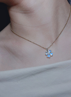 缪媞珠宝天然月光石18K金吊坠简约心四叶草元素百搭冰透蓝月光石