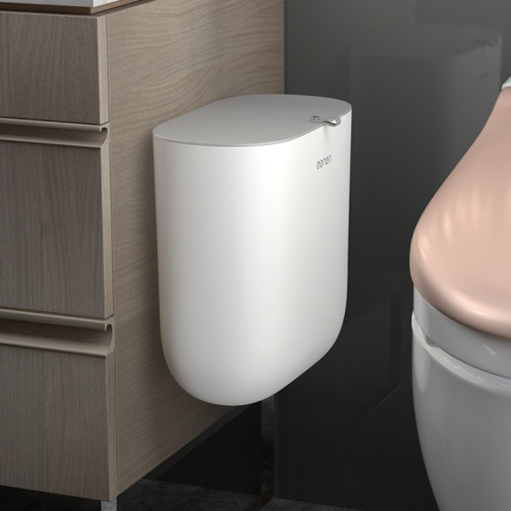 Wall-mounted large-capacity trash can with lid