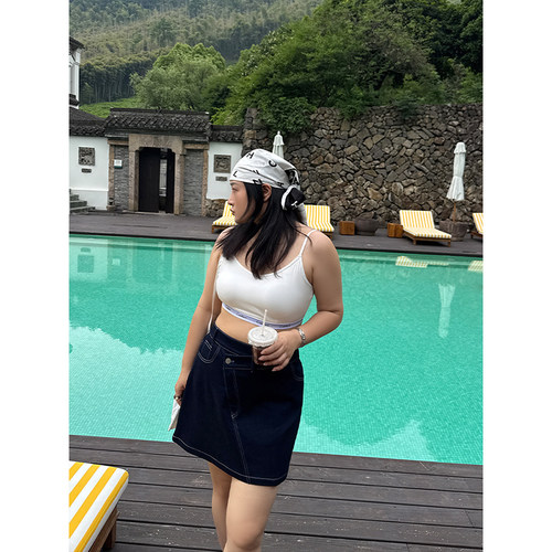 铅笔小鑫大码女装 自带胸垫 无痕吊带 运动塑形美背 可外穿 - 图2